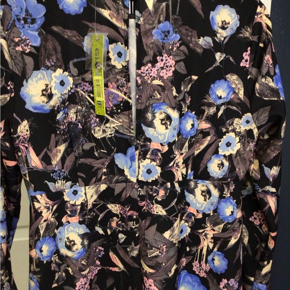 Gianni Bini Black and Blue Floral Long Sleeve Dress - Picture 7 of 9